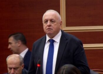 “Pasoja të mëdha për rajonin”, deputeti i PD: Të futet në rend dite kërkesa për mocion me debat për gjenocidin në Kosovë