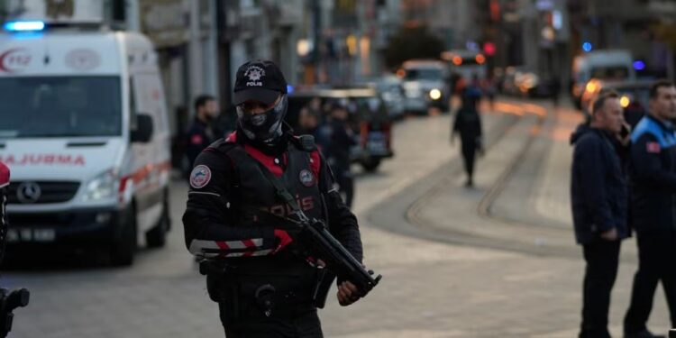 Sulmi me armë në një kishë në Stamboll, arrestohen 48 të dyshuar për lidhje me Shtetin Islamik