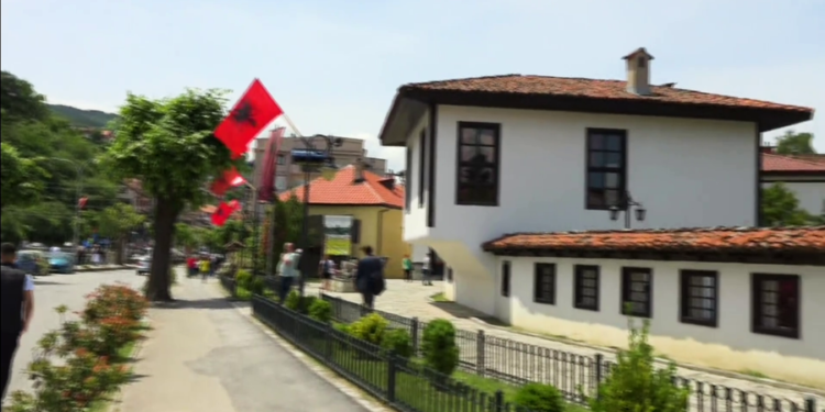 Gjuha rome bëhet zyrtare në Prizren