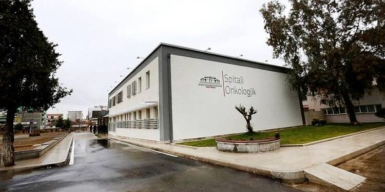 Skandali te Onkologjiku/ Të mërkurën protestë para Ministrisë së Shëndetësisë