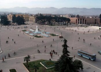 Çfarë shkruante Nju Jork Times për Shqipërinë në vitin 1990