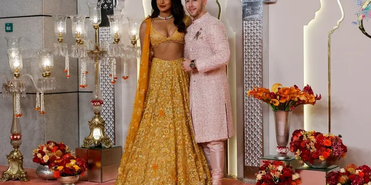 Pas 7 muajsh “valle”, martohet djali i njeriut më të pasur të Indisë