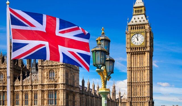 Britania ndryshon ligjin, i jep përparësi kërkesave për azil nga shqiptarët