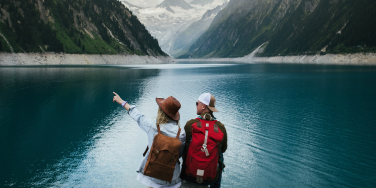 Të fundit për të ardhurat në Evropë, por kur udhëtojnë jashtë, shqiptarët shpenzojnë më shumë se italianët e francezët