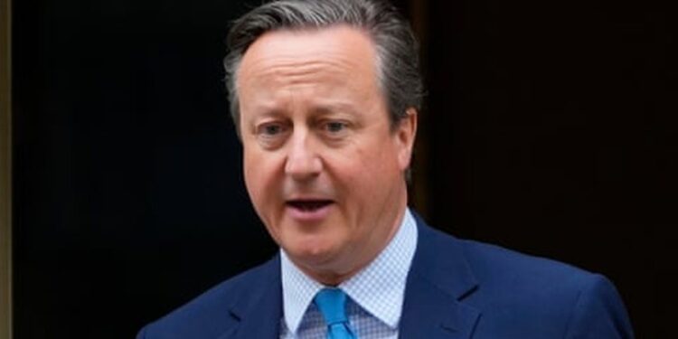 Rishi Sunak krijon një kabinet të përkohshëm opozitar, Cameron tërhiqet