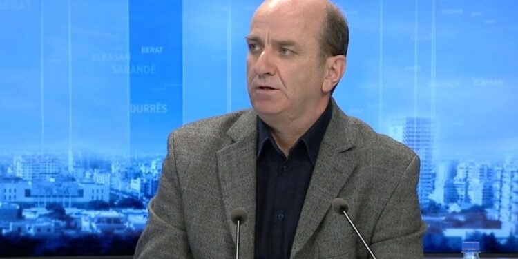 Ndahet nga jeta gazetari Aristir Lumezi