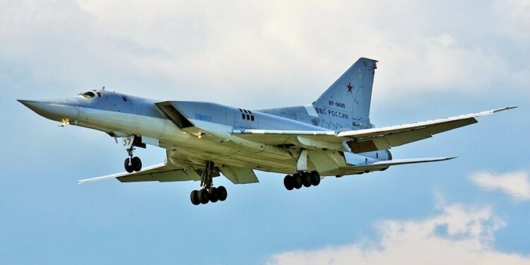 Ukraina dështon në grabitjen e bombarduesit strategjik të Rusisë