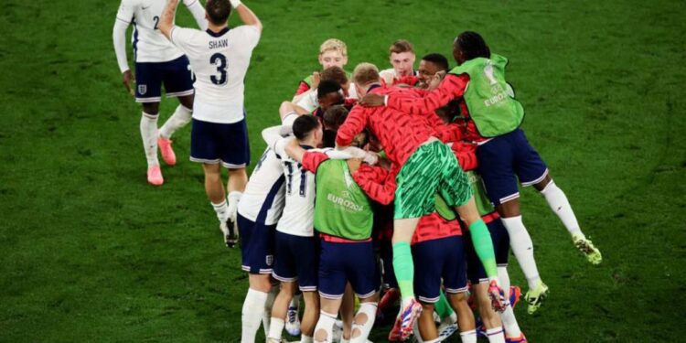 VIDEO/ Anglia në finale, një gol në minutën e fundit i jep fitoren “Tre Luanëve” kundër Holandës në Dortmund