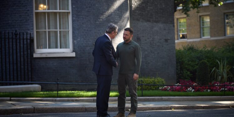 Zelensky: Udhëheqja e Mbretërisë së Bashkuar frymëzon vendet e tjera