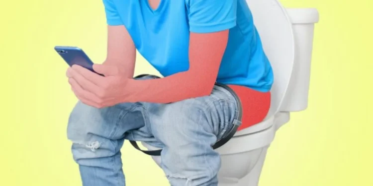 Mjekët paralajmërojnë, qëndrimi për një kohë të gjatë në tualet po ju rrezikon…