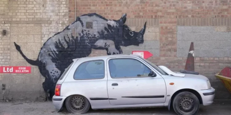 Tetë kafshë në tetë ditë! Një rinoceront shfaqet në Londër, Banksy konfirmon autorësinë