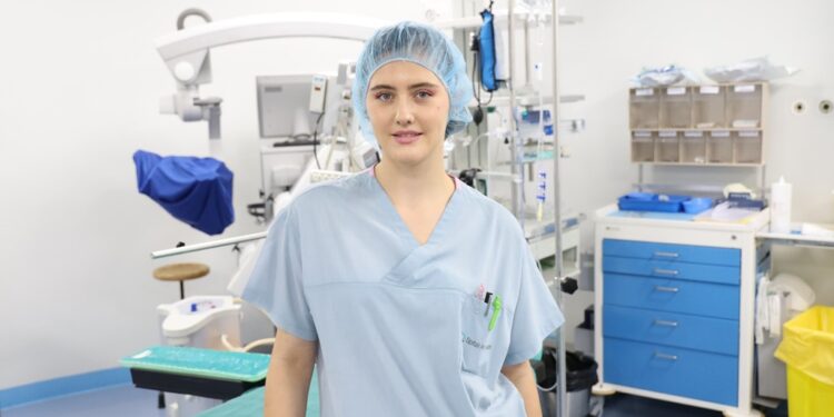 Ky është universiteti i vetëm në Shqipëri që punëson studentët që në vitet e para të studimeve