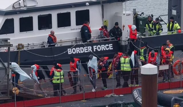 Britania e Madhe: Strehim falas, para dhe punë për emigrantët. Më pas do kthehen në vendet e tyre