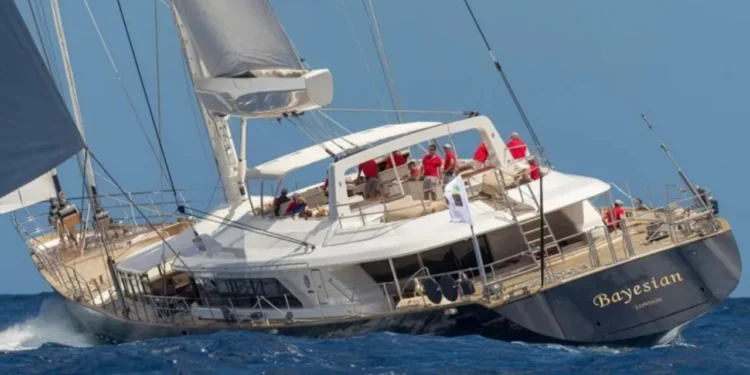 “Për dy sekonda humba fëmijën tim në det”/ E mbijetuara e jahtit të Siçilisë rrëfen tmerrin: Dëgjoja vetëm të bërtitura