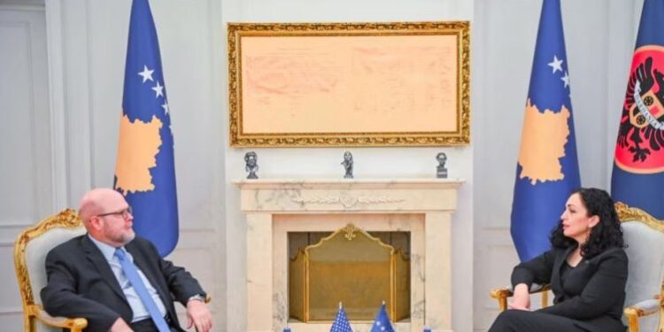 Osmani dhe Hovenier bisedojnë për zgjedhjet e reja