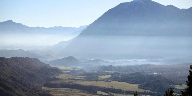 “Mos flirtoni me gratë e shqiptarëve, pasojat janë të rënda”, udhëzimet e pazakonta për agjentët italianë të kampit në Gjadër