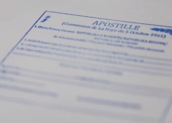 Rënia e aksioneve në “Tesla” dhe “X”: Pse Elon Musku ngatërrohet në trazirat britanike?