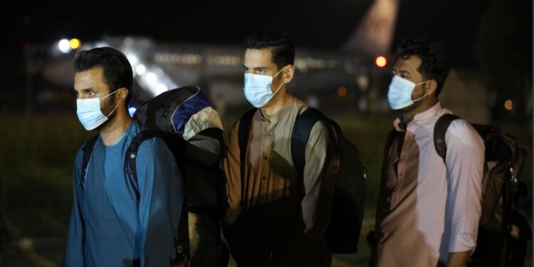 Radhë në doganën e Qafë Thanës, fluks qytetarësh nga RMV në drejtim të Shqipërisë