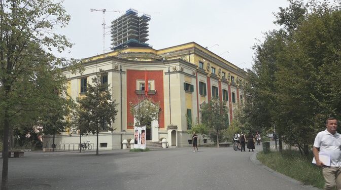 800 punësime të reja në 8 muaj. Fryhet më tej administrata qendrore, arrin në mbi 86 mijë numri i rrogëtarëve