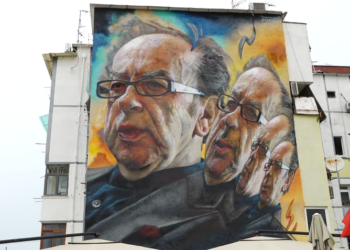 Një murale për Kadarenë! Realizohet në Bulevardin e Ri nga argjentinasi Maximiliano Bagnasco