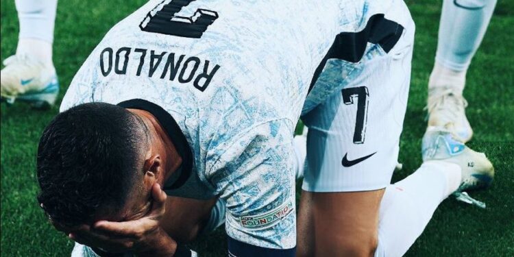 VIDEO/ Cristiano Ronaldo shënon golin historik