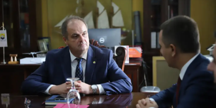 Takimi Kasami-Nimanbegu: Ulqini dhe Tetova kanë dëshmuar se dinë të ndërtojnë ura bashkëpunimi në kulturë, sport e turizëm