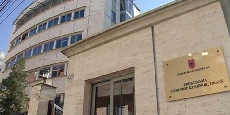 Vëllai pas hekurave në Angli, motra i pastron paratë në Shqipëri! Prokuroria sekuestron prona, makina luksoze dhe mijëra euro të zyrtares së Ramës