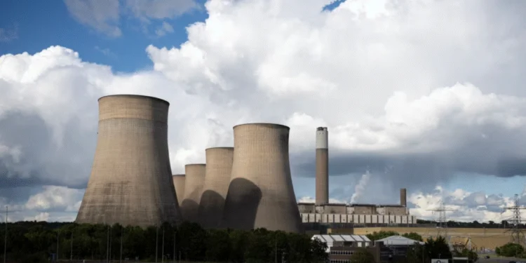 Britania i jep fund epokës 142 vjeçare të prodhimit të energjisë me qymyr, synon uljen e emetimeve të gazeve