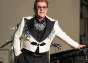 “Kam mbetur me shikim të kufizuar”/ Elton John shokon fansat: Do të duhet pak kohë…