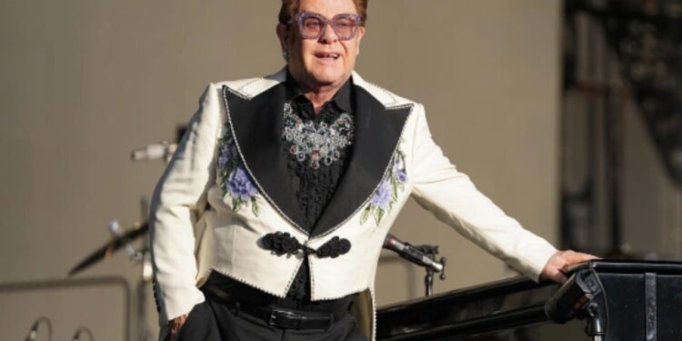 “Kam mbetur me shikim të kufizuar”/ Elton John shokon fansat: Do të duhet pak kohë…