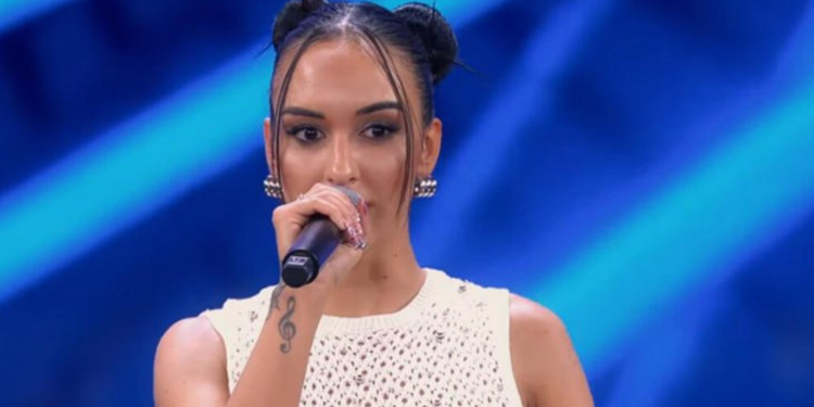 Mahniti jurinë e “X Factor” në Itali, kush është shqiptarja Laura Fetahu?