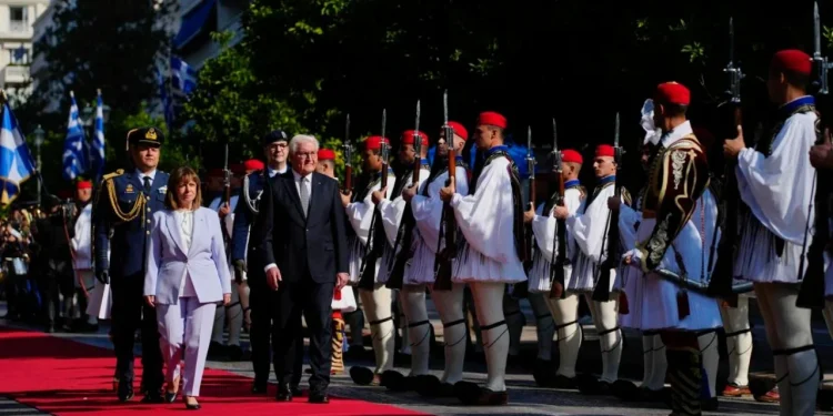 Greqia do dëmshpërblim/ I kërkojnë Gjermanisë 287 miliardë euro për pasojat Luftës së Dytë Botërore