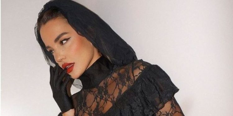 Ish-fermerja VIP bën një hap të guximshëm, hap llogari në OnlyFans