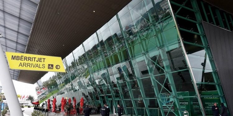 Riatdhesohen mbi 5 mijë shqiptarë me qëndrim jo të rregullt në Europë gjatë gjysmës së parë të vitit