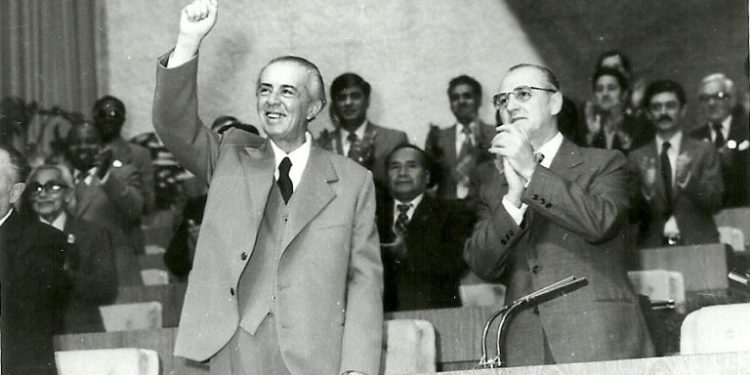 Shkrimi i “Washington Post” në 1986: Jugosllavët janë inkurajuar nga refuzimi i ashpër i Ramiz Alisë