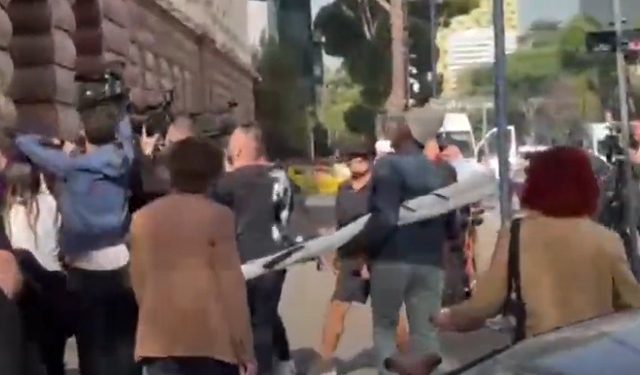 Plas sherri mes dy burrave në Maliq, i riu kap gruan duke e tradhtuar me pronarin e stallës ku punonin