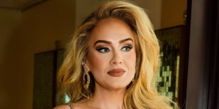 Adele nuk dëgjon mirë për shkak të infeksionit: Është gjëja më e dhimbshme që më ka ndodhur, ishte më e keqe se të lindja