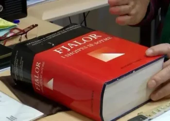 120 mijë fjalë! Përfundon fjalori i madh i Gjuhës Shqipe