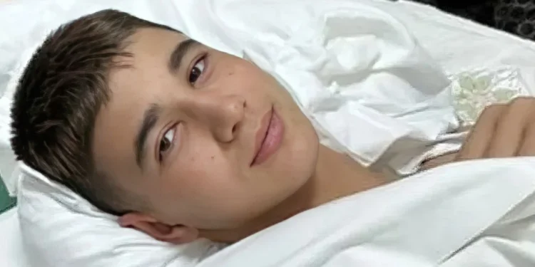 “Prindërit e mi janë të varfër, nuk paguajnë dot”, Luis Meçja kërkon ndihmë për t’u shëruar: Jam i plagosur 4 herë me thikë