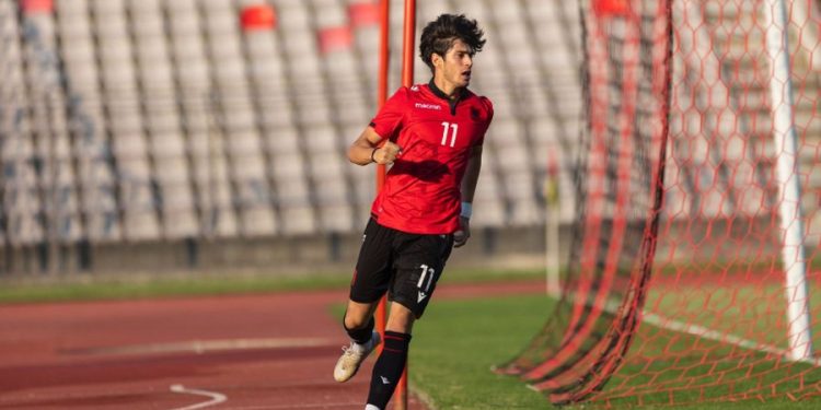 “E prisja ftesën e Shqipërisë”, Shpendi i zhgënjyer: Do e konsideroja një telefonatë nga Italia