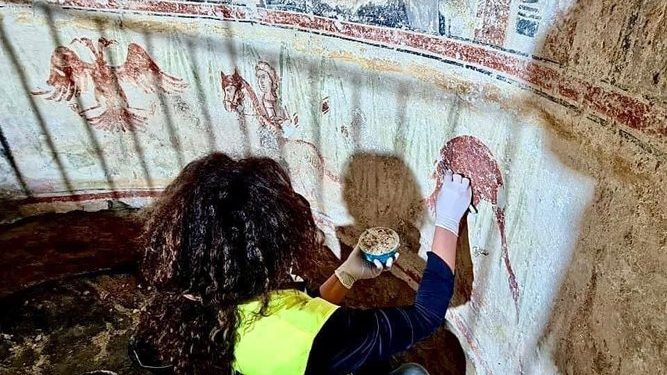 Shqiponja dykrenore dhe një kalorës, zbulimet e reja në Kishën e Skënderbeut në Kepin e Rodonit