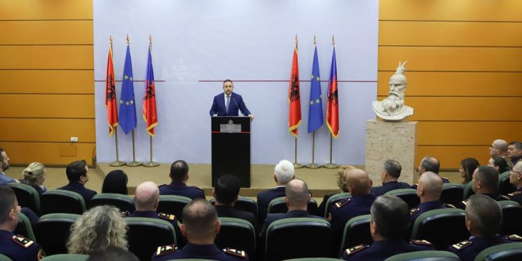 Bëhet gati avioni “i gjelbër” që do të shpëtojë planetin