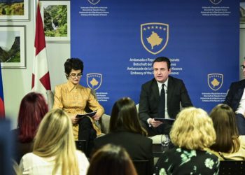 Kurti bashkëbisedoi me gratë sipërmarrëse, profesioniste dhe akademike nga diaspora në Zvicër