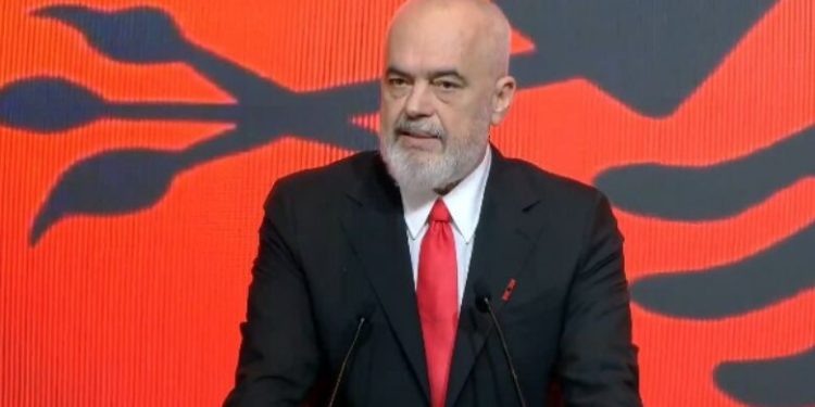 Rama: Në Shqipëri paga më mirë se në Greqi