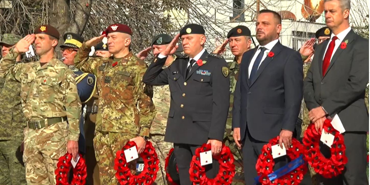 Përkujtohen 14 ushtarët britanikë që humbën jetën në Kosovë