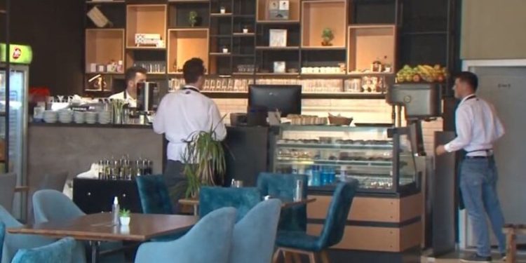Mungesa e punëtorëve në hotelieri, Marinovski: Duhet t’iu mundësohet pensionistëve të kthehen në punë