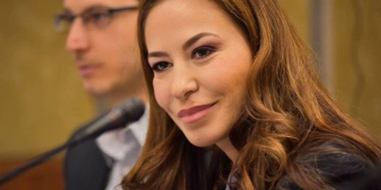 Revoltoi rrjetin me deklaratën e saj, Jonila Godole: Nuk e njihja fare kush ishte Parashqevia, çfarë ka bërë ajo këto 30 vite? Asgjë