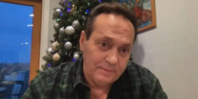 “E kam takuar në vitin 2008, më tha…”/ Gëzim Nika rrëfen bisedën e fundit me Parashqevi Simakun