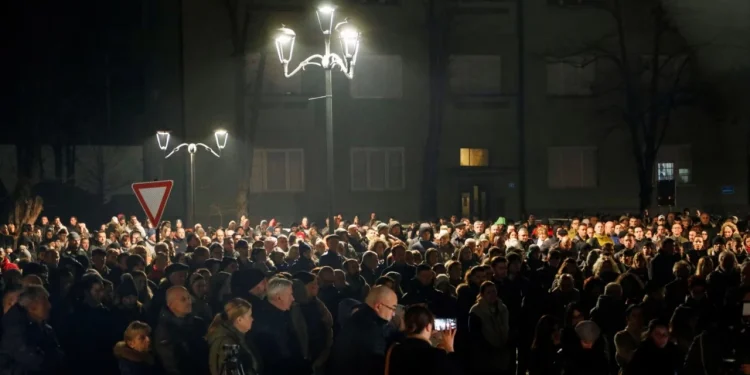 Vrasja e 12 personave natën e Vitit të Ri, “shpërthejnë” protestat në Mal të Zi