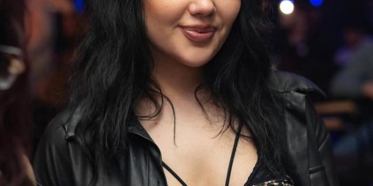 “Ishte me fëmijë, më mashtroi”, Rovena Stefa rrëfen si u dashurua me një burrë të martuar